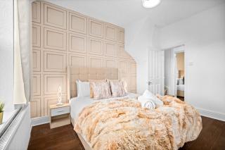 Stylish 3-Bedroom Home with Garden & Convenient Parking 18M - Birmingham - 4