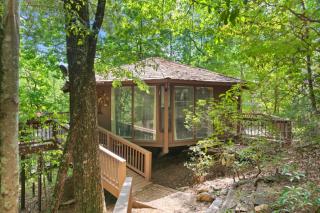NEW LISTING Treetopper Knoll Chalet in Big Canoe - Marblehill - 6