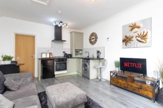 Flat 1L, Willow Brook, Private Parking, WiFi, Smart TV - Bedworth - 1