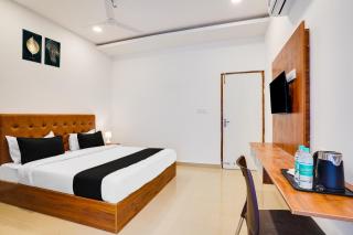 Super Townhouse OAK XOTEL near silk board metro - Bangalore - 7