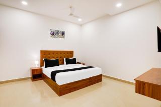 Super Townhouse OAK XOTEL near silk board metro - Bangalore - 1