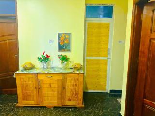 Central Beautiful & peaceful Private bedroom AC, Very fast WiFi - 5