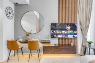 Stunning Studio with a View - 7