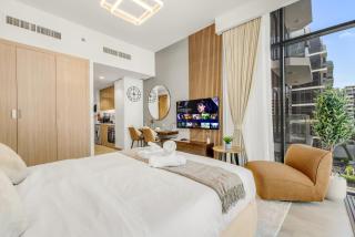 Stunning Studio with a View - 9