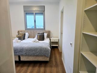 Vegas View and Luxury Apartment - Bayit Wegan - 7