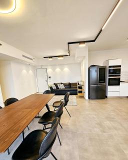 Vegas View and Luxury Apartment - Bayit Wegan - 9