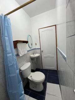Hostal Neptuno - Poseidon - Puerto Villamil - 7