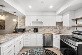 New! Venus unit 101, 2 Bed 2 Bath, Sleeps 4, Free Activities Included! - Fort Walton Beach - 1