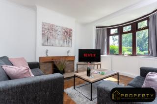 Spacious 3 bed, 2 min from A1, Durham - 1