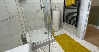 Market Haven Studios, Multiple Units Available Perfect for Mid Term Stays, Buisness, Leisure, Travelers with Sofa Beds on request - Northampton - 6