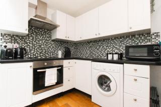 Two Bedroom in Islington - London - 4