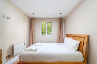 Beautiful 3 bedroom Maisonette - London - 5