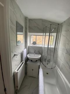Large 3BR House in Harlow - Great Parndon - 3