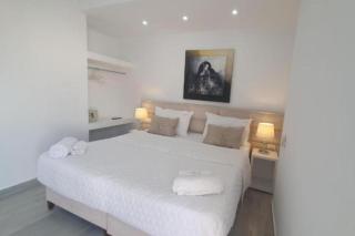 Ceko Hotel - Sarandë - 0