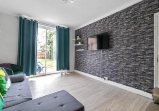 Comfortable & Convenient Spacious Private Room in Downshill Way London - Londra - 3