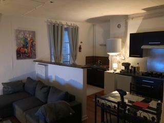 Appart Hotel Le Victor Hugo 2 G et sa pizza offerte - Aurillac - 5