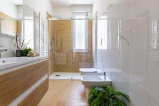 New 4-Bed 2-Bath Apartment Near Duomo and San Siro - Milan - 1
