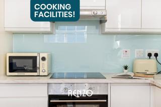 Bright and Modern 2-bed Home in Newark on-Trent by Renzo, Free Parking, Sleeps 5! - Newark upon Trent - 4