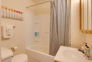 9 Mi to Downtown St Louis Apt with Fire Pit Access - Bella Villa - 1