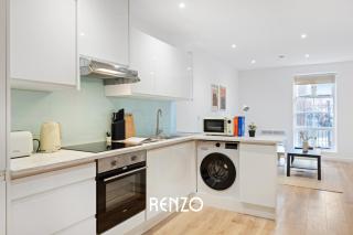 Spacious 1-bed Apartment in Newark on-Trent by Renzo, Central Location, Free Parking! - Newark upon Trent - 6