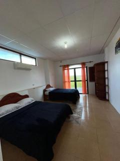 Hostal Neptuno - Poseidon - Puerto Villamil - 3