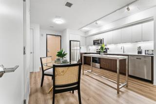 Furnished Luxury Apartment Next to Harvard Stadium - 1