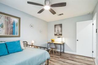 Stylish Retreat in Central Austin with Fire Pit - Austin - 3