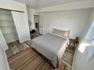 Bright Private Entrance New 2BD Close to DC & More - - 9