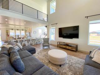 The Red Farmhouse - 2