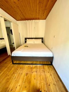 Old Belfry Apartment - - 7