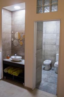 Amplio departamento frente al lago-seguridad 24hs - 8