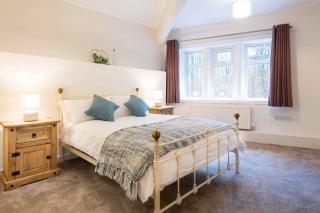 Dovestone Cottage - 3