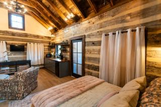 Barnwood Village - White Sulphur Springs - 6