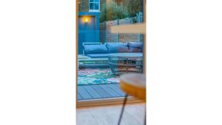 Spacious 4BR Retreat with Private Garden Zone 3 - Londra - 8