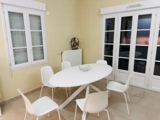 Family's house - Villa proche de la vallée village et Disneyland paris ,2 parkings, air condition - 2
