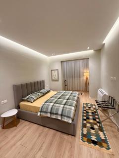 The Mustard Couch Apartment - Tirana - 7