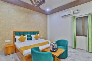 Premium Suites Fully Air Conditioning Spacious & Luxury Room With Great Restaurant & Free Parking Facility- Free Wifi Free Pick Up From Station!!! Top Rated & Most Amazing Family Preferred Hotel In Ayodhya - Ayodhya - 7