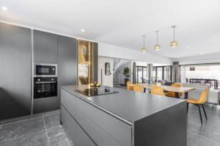 Modern Mile 16 Beach Estate Home - Yzerfontein - 5