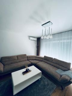 Priam Apartment - 3