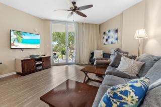 5 Star Resort 2BR 2 BATH King Suite Shuttle Pools Across from Beach 2208 - Destin - 3