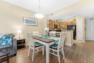 5 Star Resort 2BR 2 BATH King Suite Shuttle Pools Across from Beach 2208 - 1