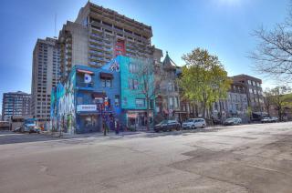 Rue Berri & Downtown Village Destination - Montreal - 4