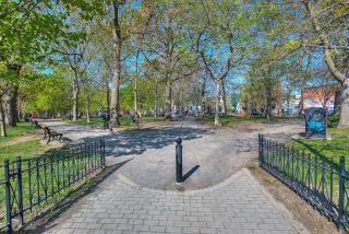Rue Berri & Downtown Village Destination - Montreal - 5