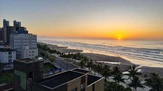 Pé na areia, frente mar, wi-fi e garagem coberta no Caiçara - PG - 0