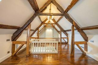 8 Bedroom Farmhouse with Pool Complex 5 mins from Celtic Manor - Newport - 7