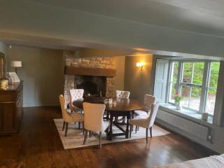8 Bedroom Farmhouse with Pool Complex 5 mins from Celtic Manor - Newport - 5