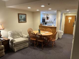 204 Studio at Rivergreen - 2