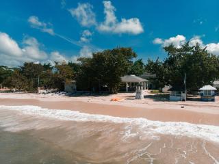 Merrils Deluxe at Veraclub - 9