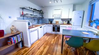 2 bed Shoreditch home with Parking - London - 2