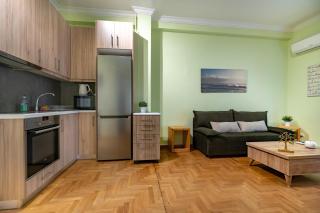 Central Athens Apt Street View by MPS - 9